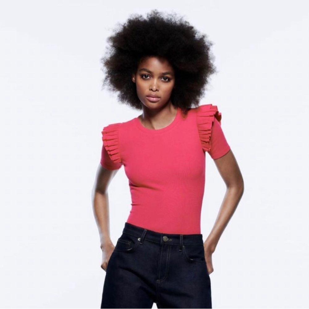 Zara Ribbed Short Sleeve Top with Ruffled Shoulders (Pink, Size L, NWT)